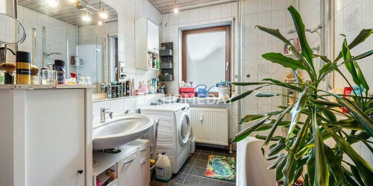 Charmantes Mehrfamilienhaus mit vielseitigen Nutzungsmöglichkeiten in zentraler Lage 9 zimmer