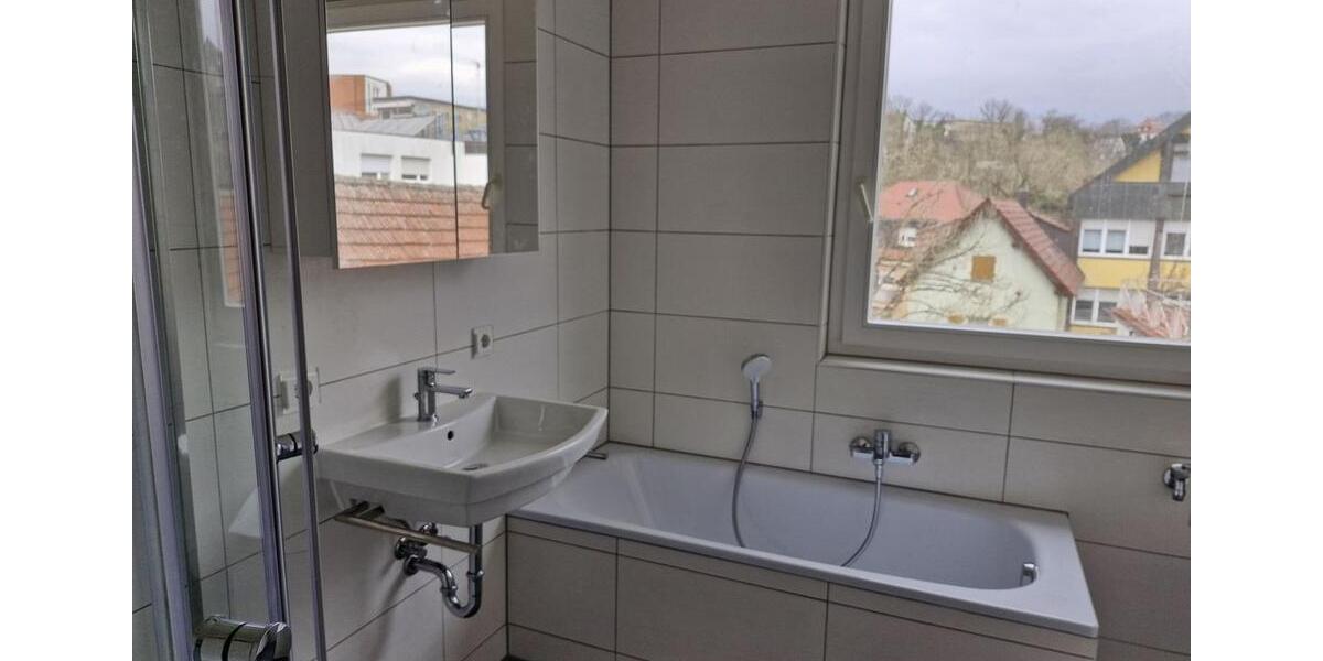 Einfamilienhaus Backnang - 3 Zimmer, 93 m&sup2;, 1.100&euro; | Angebot:27625140