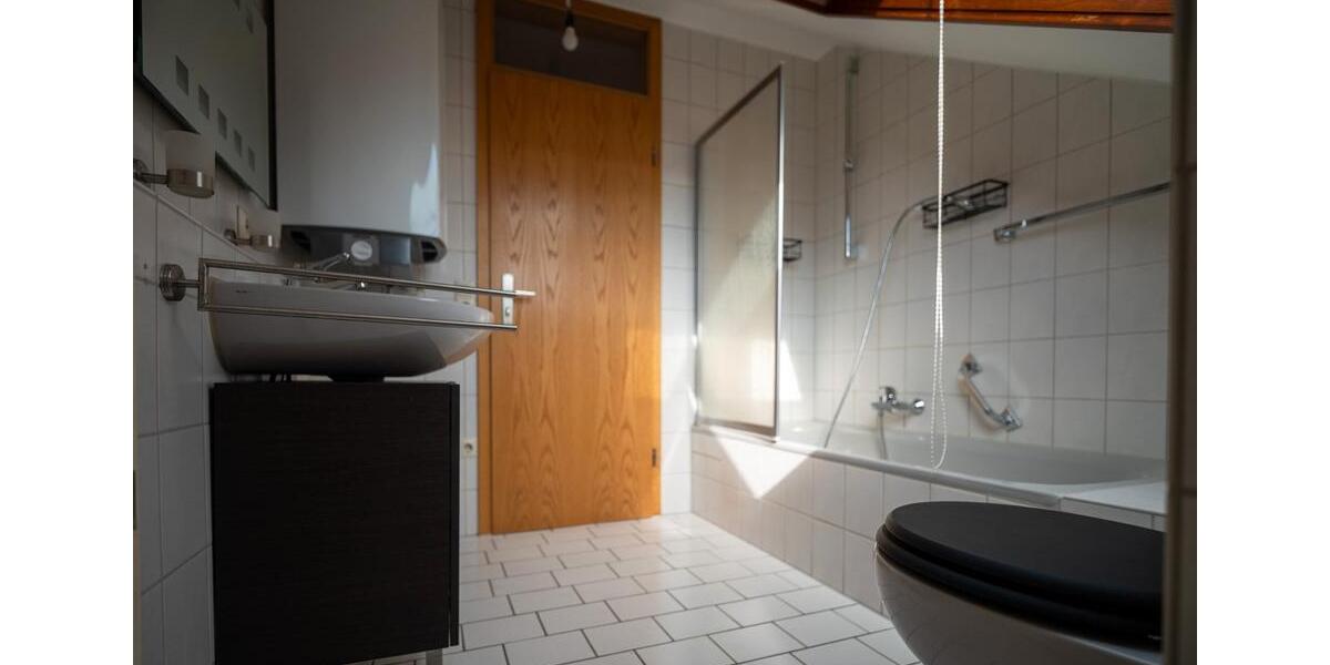 Dachgeschoßwohnung Gemmrigheim - 2 Zimmer, 60 m&sup2;, 179.000&euro; | Angebot:26643794