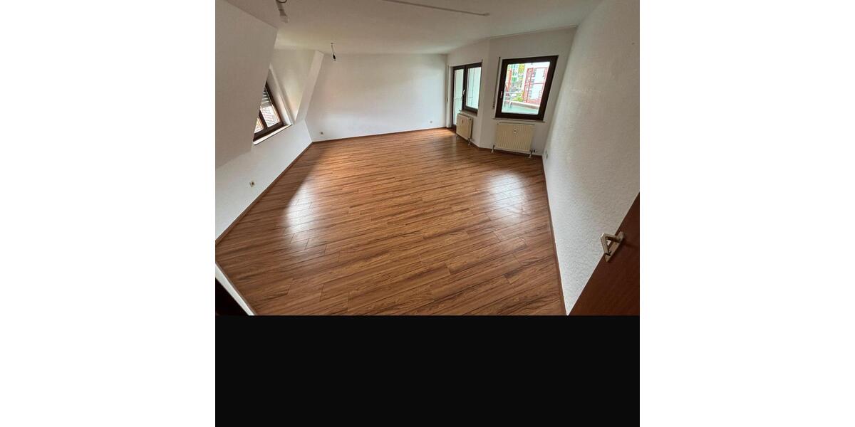 Dachgeschoßwohnung Löchgau - 3 Zimmer, 73 m&sup2;, 230.000&euro; | Angebot:26726505