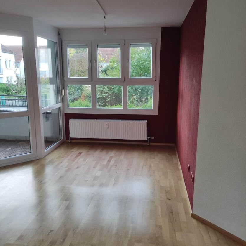 Sehr helle, freundliche 4-Raum-Wohnung mit EBK und Balkon in HN zimmer