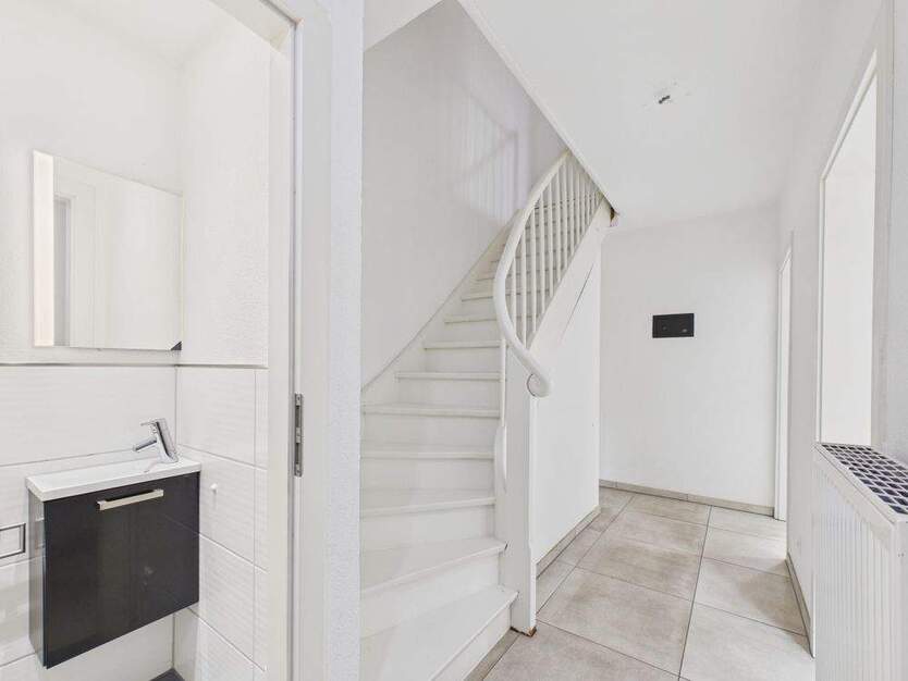 Ruhig gelegene familienfeundliche DHH im Herzen von Heilbronn mit Garage und kleinem Gärtchen 6 zimmer