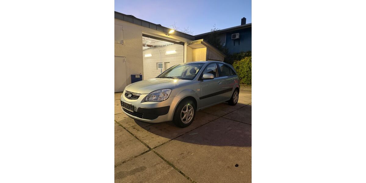 Kia Rio 54.440 km 2.999 &euro; Oedheim 74229