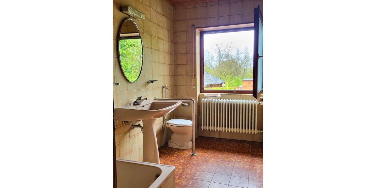 Etagenwohnung Sinsheim - 6 Zimmer, 190 m&sup2;, 1.300&euro; | Angebot:26566841