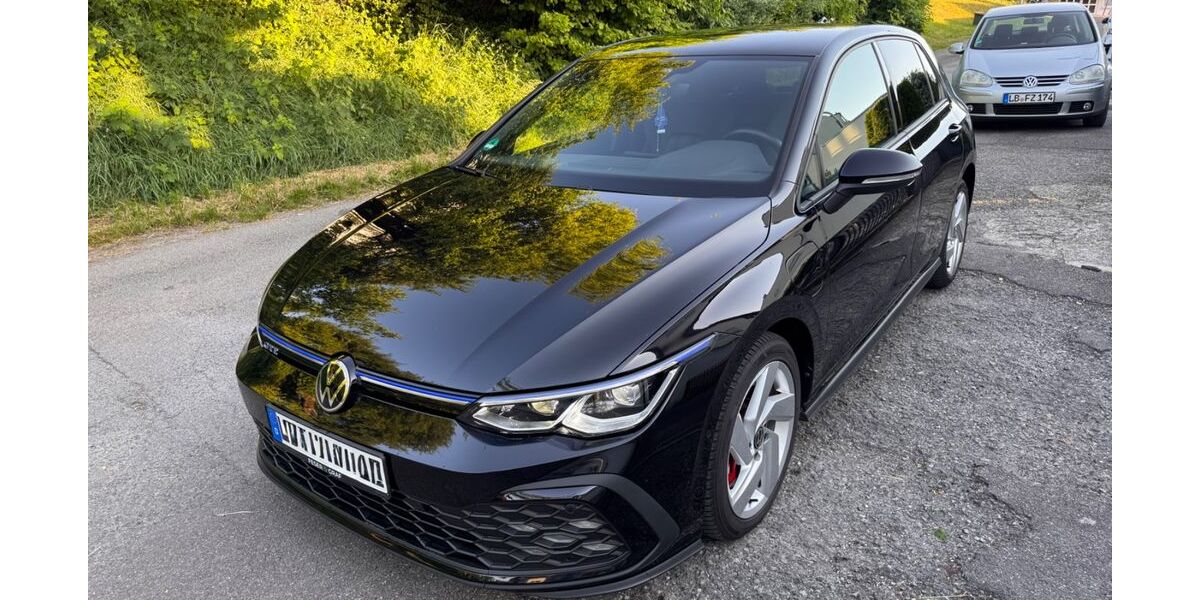 VW Golf 48.000 km 21.300 &euro; Asperg 71679