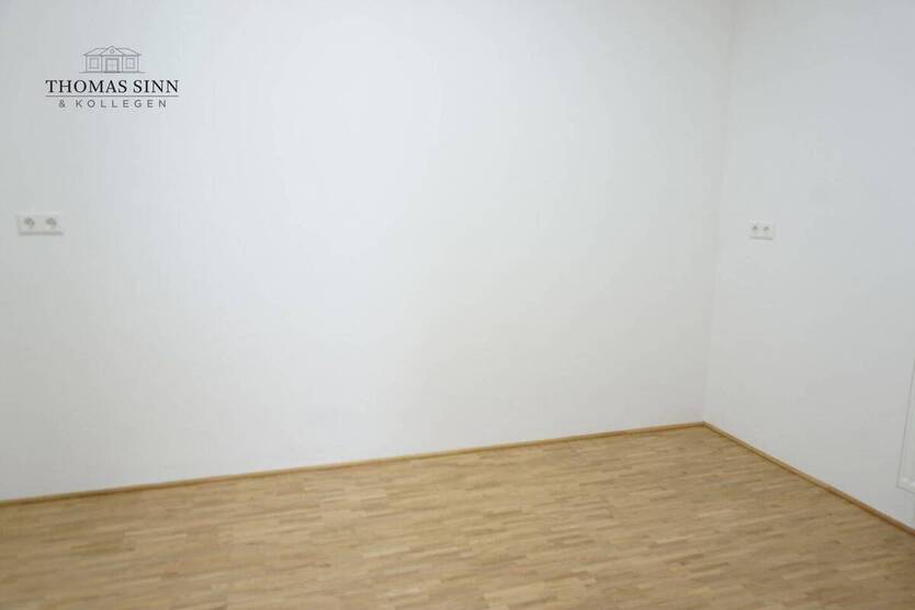 2,5-ZIMMER-HOCHPATERRE-WOHNUNG IM SANIERTEN ALTBAU - CHARMANT - NEUWERTIG - ZENTRAL 2 zimmer