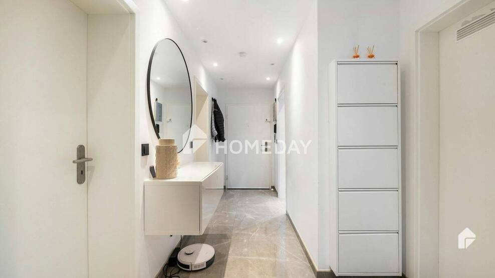 Luxuriös und komplett möbliert: Hochwertige 4-Zimmer-Wohnung mit EBK, Loggia, Fitnessbereich und TG 4 zimmer