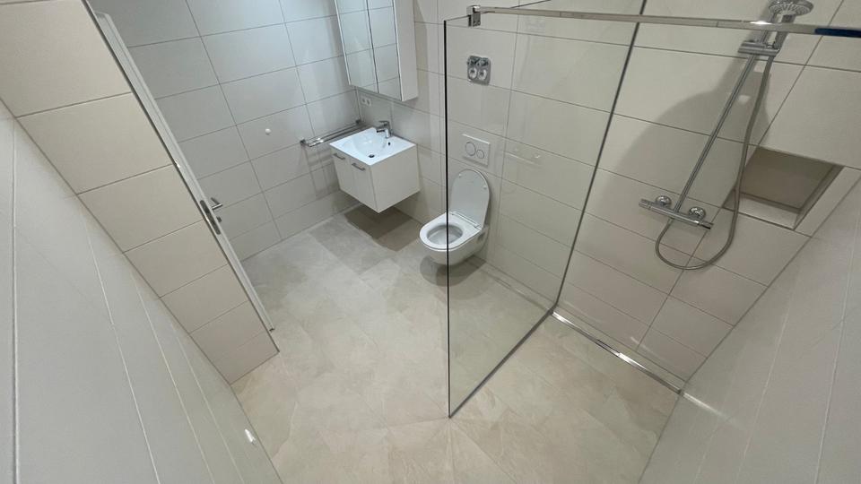 Erdgeschoßwohnung Sulzfeld - 3 Zimmer, 94 m&sup2;, 950&euro; | Angebot:26678677