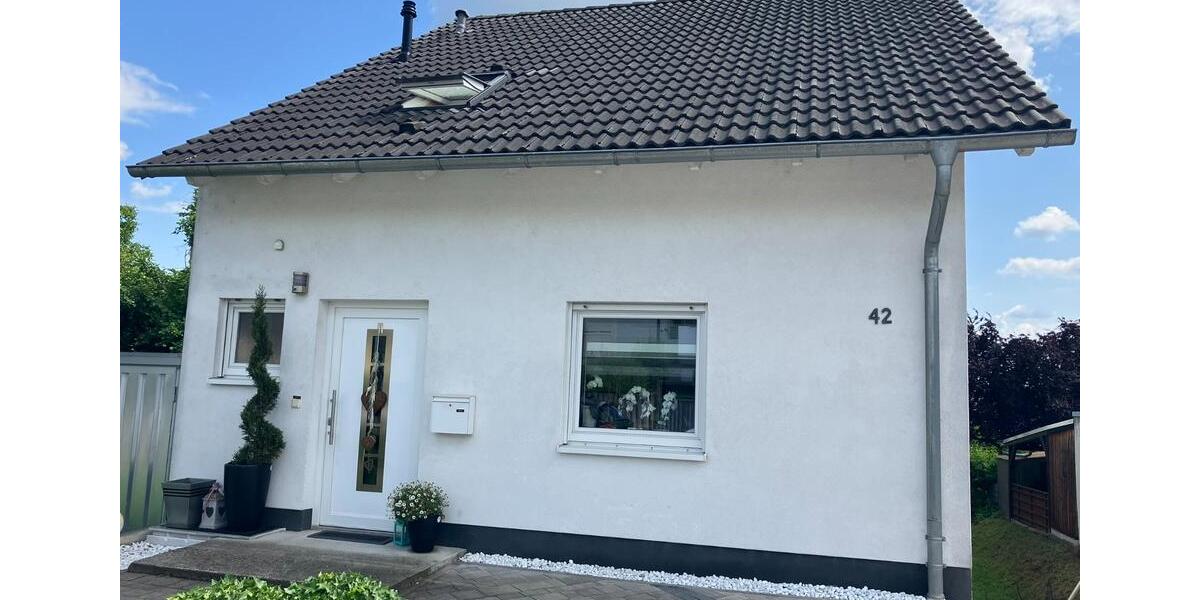 Doppelhaushälfte Tamm - 7 Zimmer, 186 m&sup2;, 890.000&euro; | Angebot:24327518