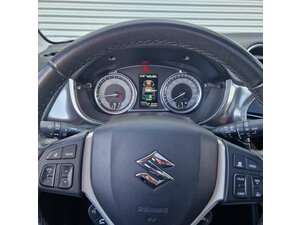 Suzuki Vitara 1.4 Boosterjet Hybrid Comfort + SHINKAI 53.235 km 18.990 &euro; Obrigheim-Asbach 74847