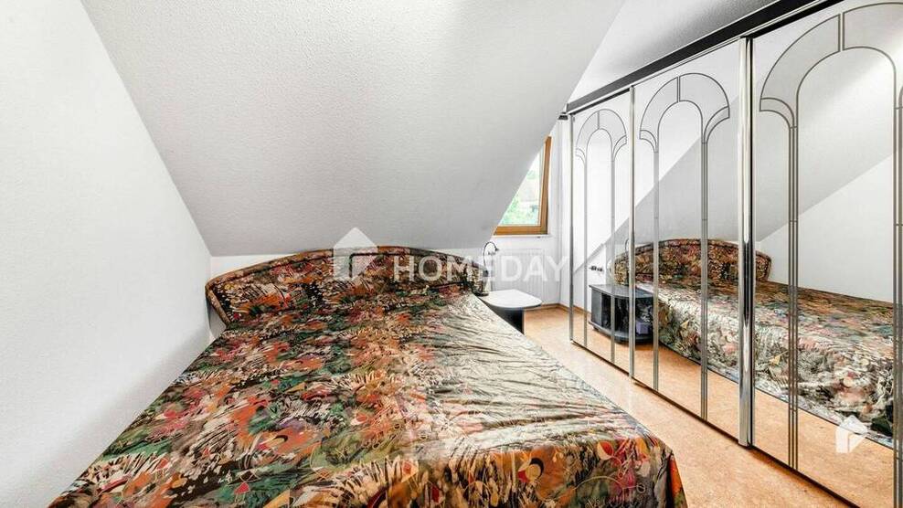 Gemütliches Wohnen im DG mit viel Licht und Flair 3 zimmer