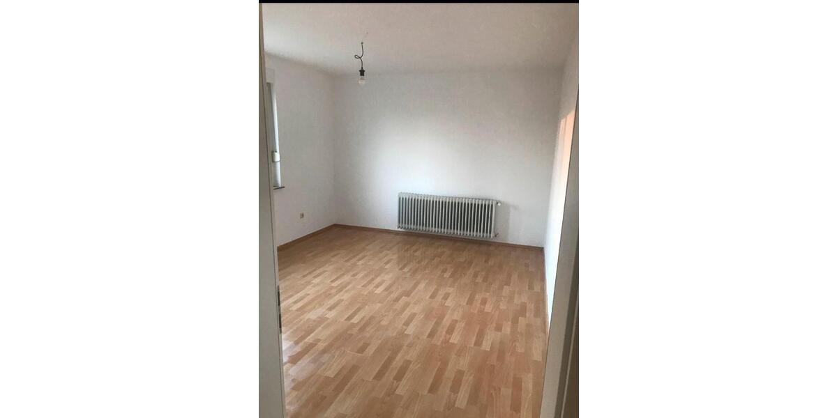 Etagenwohnung Eppingen - 2 Zimmer, 85 m&sup2;, 1.100&euro; | Angebot:23791257