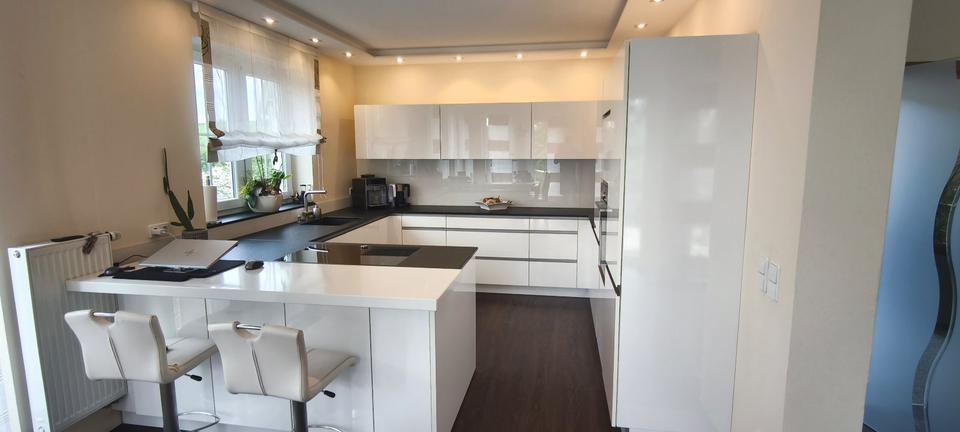 Einfamilienhaus Neuenstadt am Kocher - 8 Zimmer, 215 m&sup2;, 749.000&euro; | Angebot:27126039