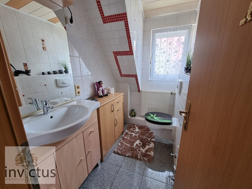 Charmantes Zweifamilienhaus in Obersulm! Vielseitig nutzbar für Familien, Investoren und Mehrgenerationenwohnen 7 zimmer