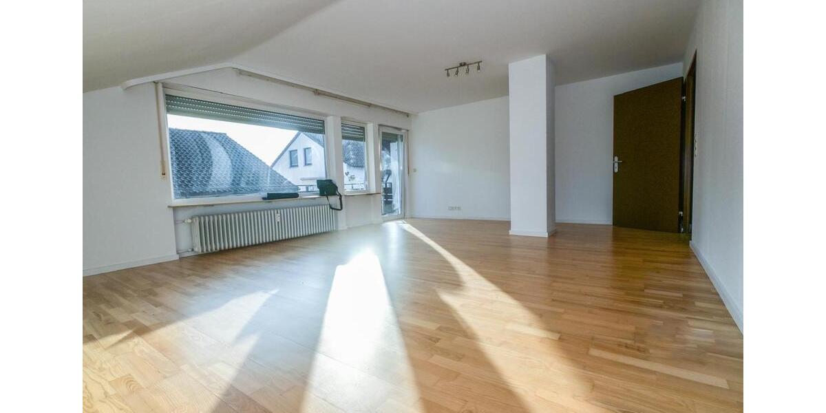 Dachgeschoßwohnung Freiberg am Neckar - 2 Zimmer, 66 m&sup2;, 900&euro; | Angebot:25422858