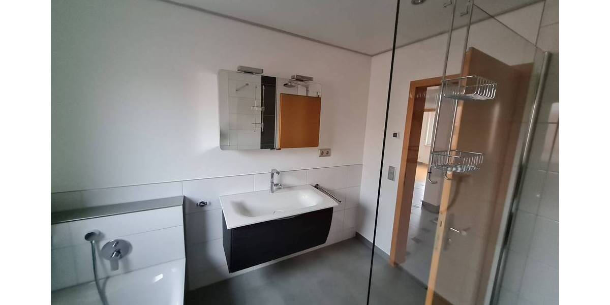 Schöne 4-Zimmerwohnung mit Balkon in traumhafter Lage in HN-Sontheim zu vermieten 4 zimmer