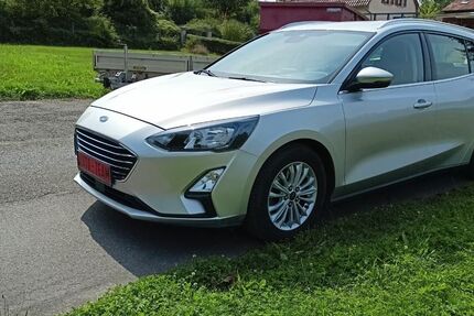 Ford Focus 125.000 km 9.966 € Möckmühl 74219