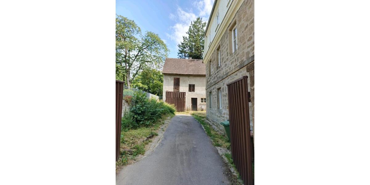 Nebengebäude mit 5 mikro Whg mitten in Öhringen 6 zimmer