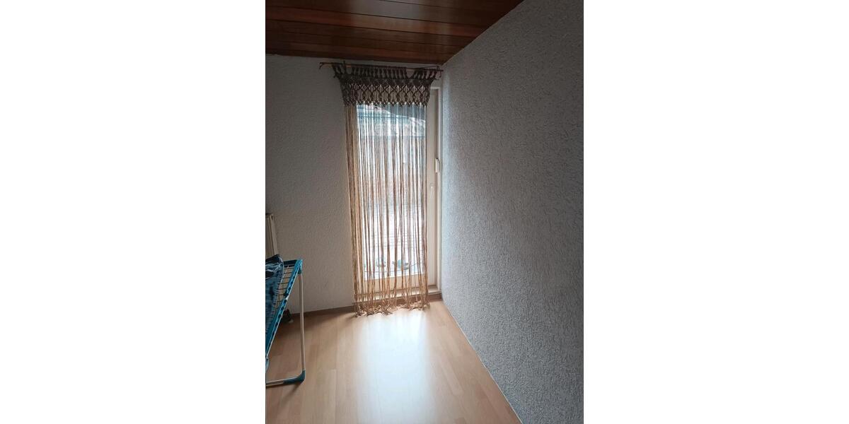 Maisonettenwohnung Flein - 6 Zimmer, 200 m&sup2;, 450&euro; | Angebot:26648277
