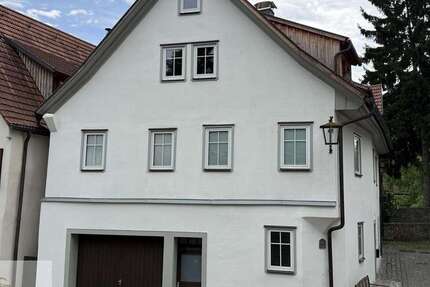 Haus Bad Wimpfen - 6 Zimmer, 190 m&sup2;, 2.400&euro; | Angebot:27391341