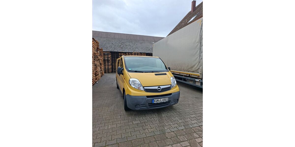 Opel Vivaro 88.000 km 6.750 &euro; Neuenstein- Deutschland 74632