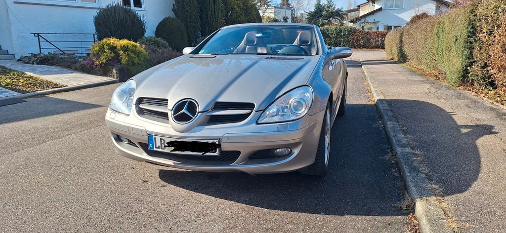 Mercedes-Benz SLK 200 184.000 km 7.900 &euro; Sersheim 74372