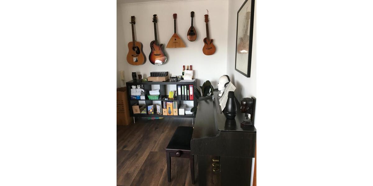 Wohnen in einem Schloss | 4-Zimmer-Altbauwohnung 4 zimmer