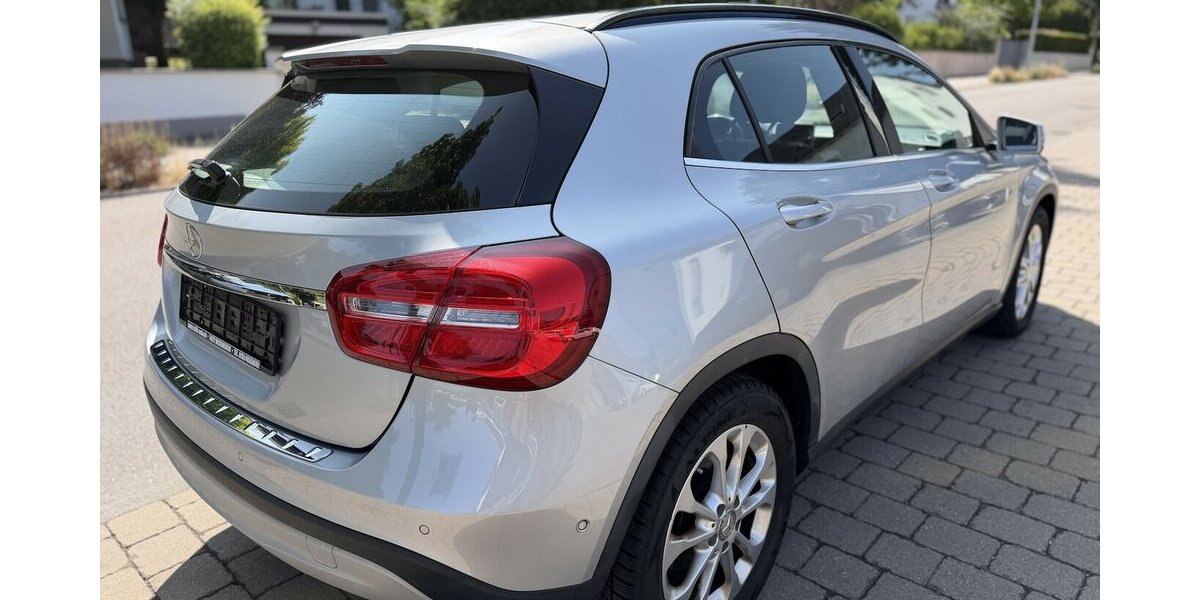 Mercedes-Benz GLA 200 Bi-Xenon SHZ PDC 150.000 km 10.990 &euro; Neckarsulm 74172