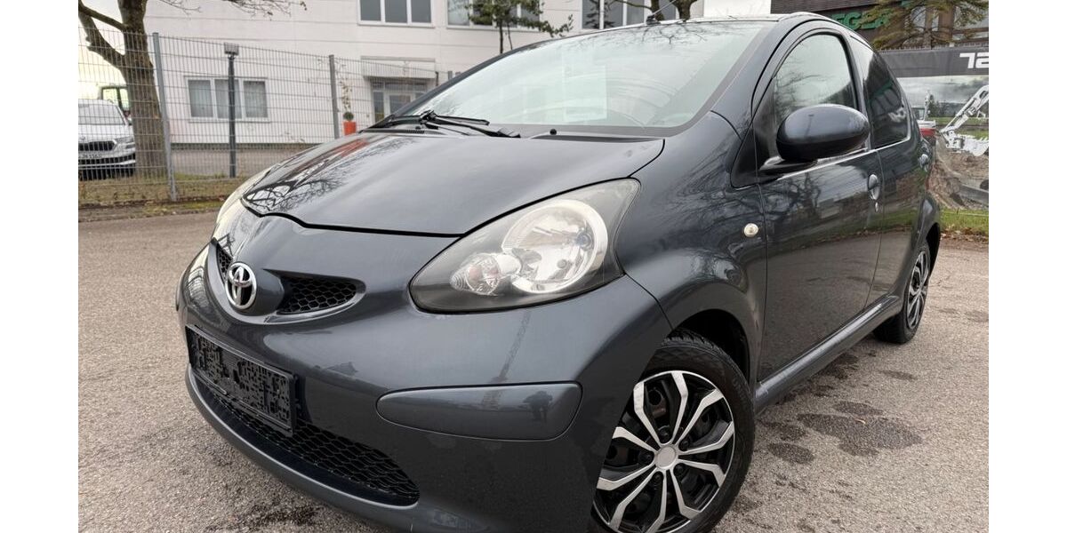Toyota Aygo (X) 186.000 km 2.490 € MÖGLINGEN 71696