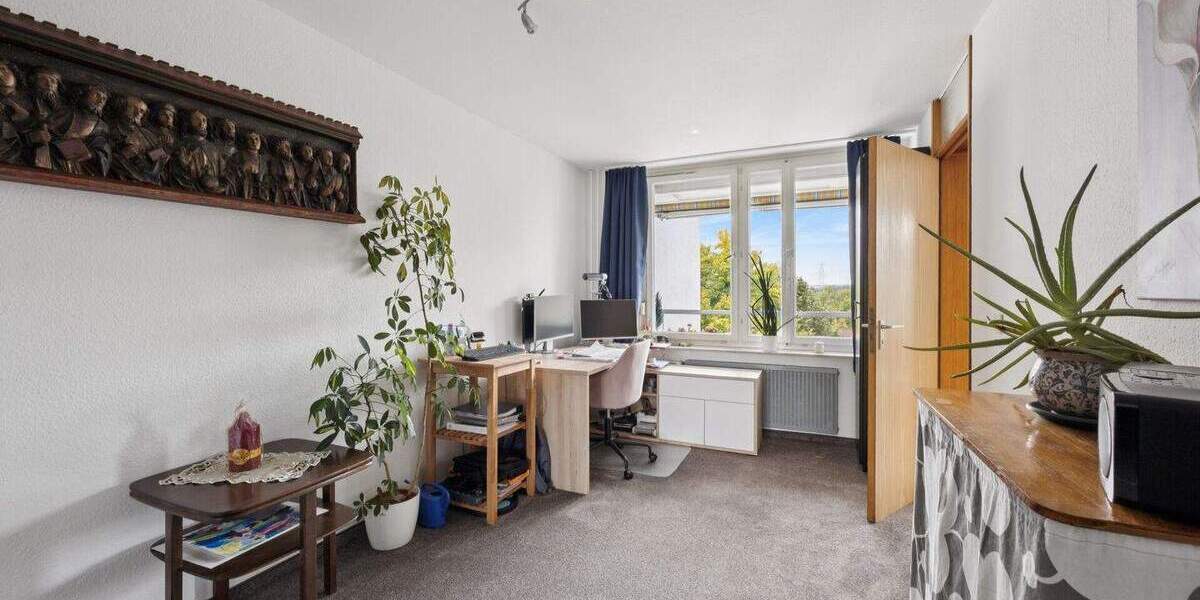 Altersgerecht!! 2-Zimmer-Wohnung mit 64 m² in zentraler Lage von Eglosheim 2 zimmer