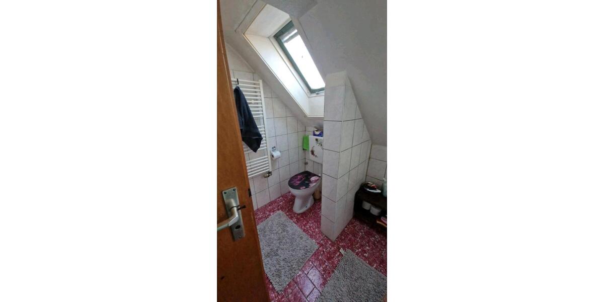 Dachgeschoßwohnung Markgröningen - 4 Zimmer, 84 m&sup2;, 1.050&euro; | Angebot:26481756