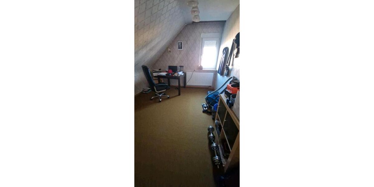 Dachgeschoßwohnung Markgröningen - 4 Zimmer, 84 m&sup2;, 1.050&euro; | Angebot:26481756