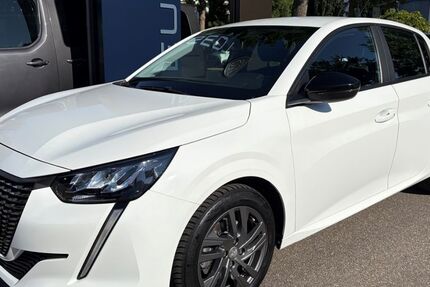 Peugeot 208 25.353 km 15.390 &euro; Heilbronn 74074