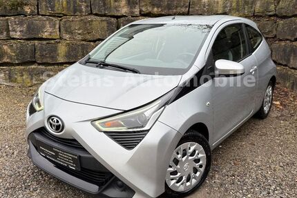 Toyota Aygo (X) 85.000 km 7.440 € Gundelsheim 74831