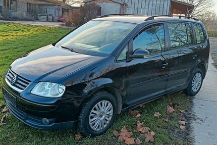 VW Touran 285.200 km 2.777 &euro; Möckmühl 74219