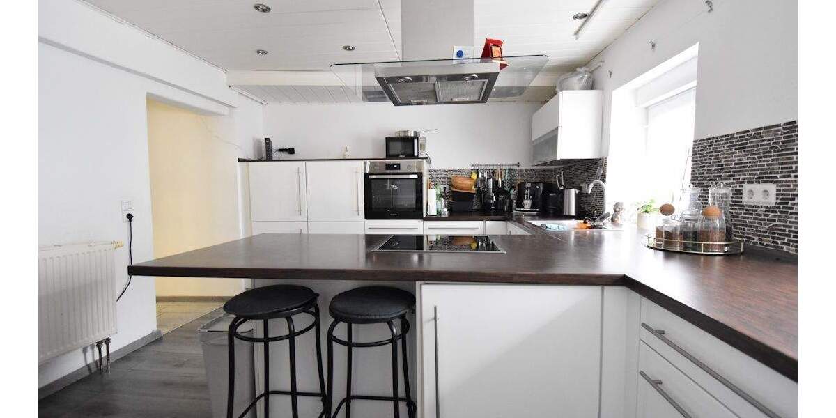 Einfamilienhaus Sinsheim - 9 Zimmer, 202 m&sup2;, 499.000&euro; | Angebot:25213142