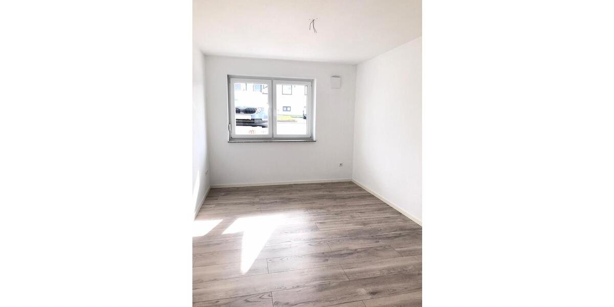 Erdgeschoßwohnung Gemmingen - 4 Zimmer, 123 m&sup2;, 1.100&euro; | Angebot:26181805