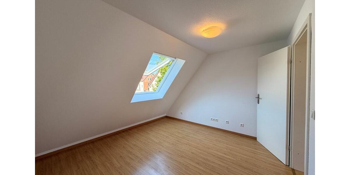 Dachgeschoßwohnung Vaihingen an der Enz - 2 Zimmer, 45 m&sup2;, 176.000&euro; | Angebot:26941746