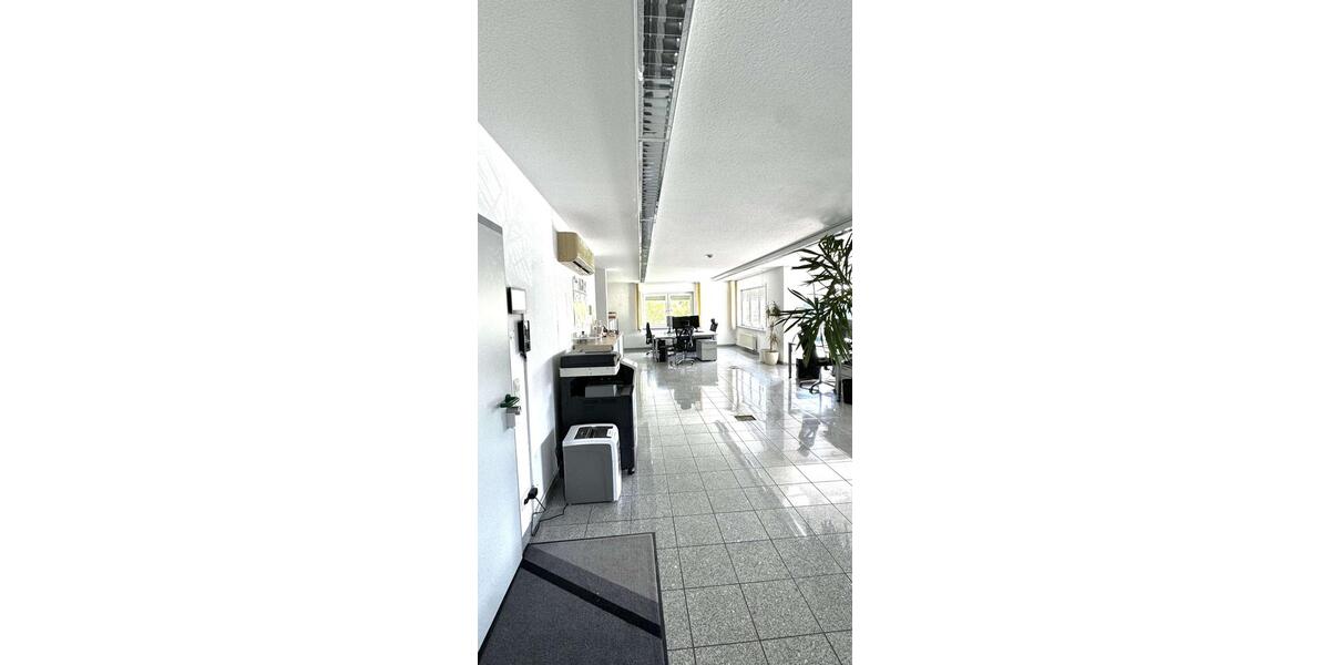 240m² Bürofläche auf einer Büroetage im modernen Bürogebäude, nähe Autobahn im Gewerbegebiet zimmer