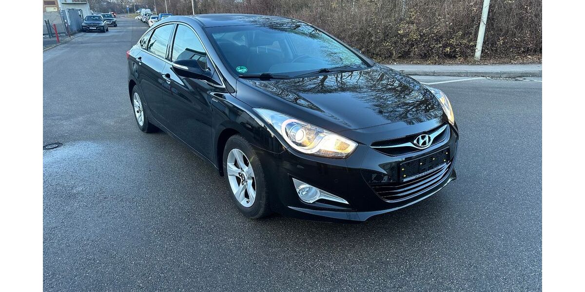 Hyundai i40 167.000 km 10.950 &euro; Möglingen/Ludwigsburg 71696