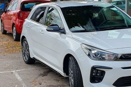 Kia Rio 57.000 km 15.850 &euro; Bietigheim-Bissinge 74321