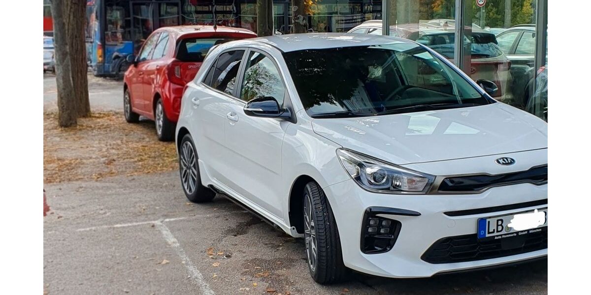 Kia Rio 57.000 km 15.850 &euro; Bietigheim-Bissinge 74321