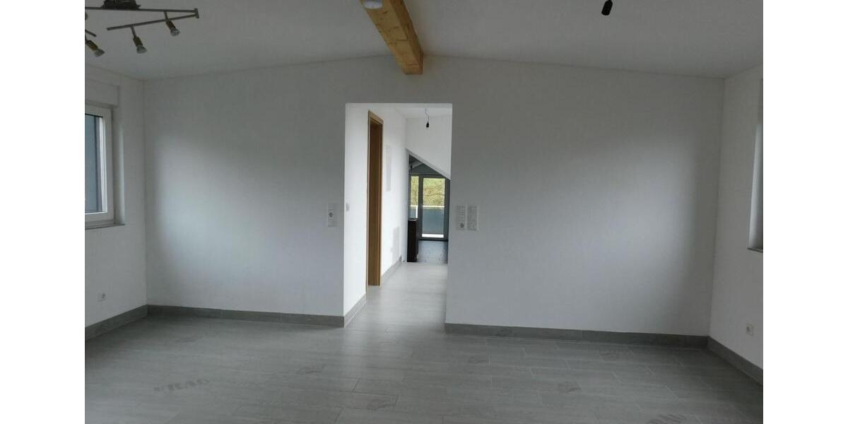 Dachgeschoßwohnung Pfedelbach - 3 Zimmer, 80 m&sup2;, 245.000&euro; | Angebot:26413205