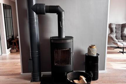 DG Wohnung mit riesigen Balkon zimmer