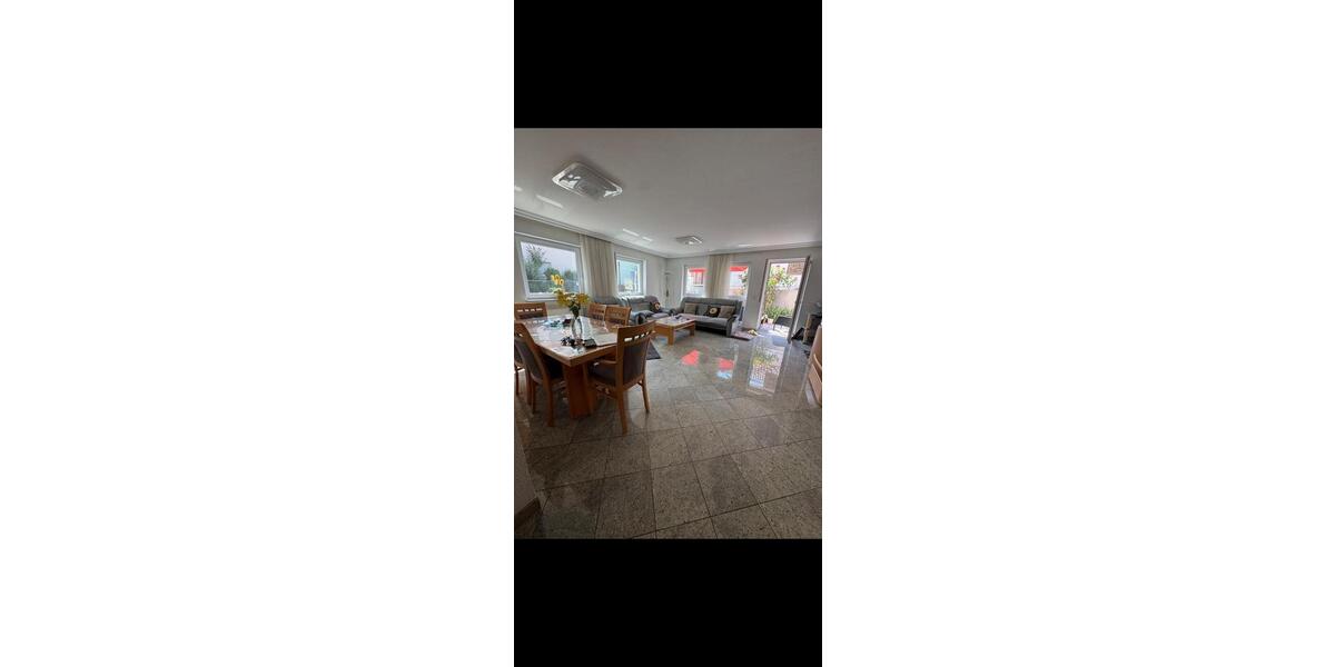 Doppelhaushälfte Neckarsulm - 7 Zimmer, 176 m&sup2;, 2.200&euro; | Angebot:26511364