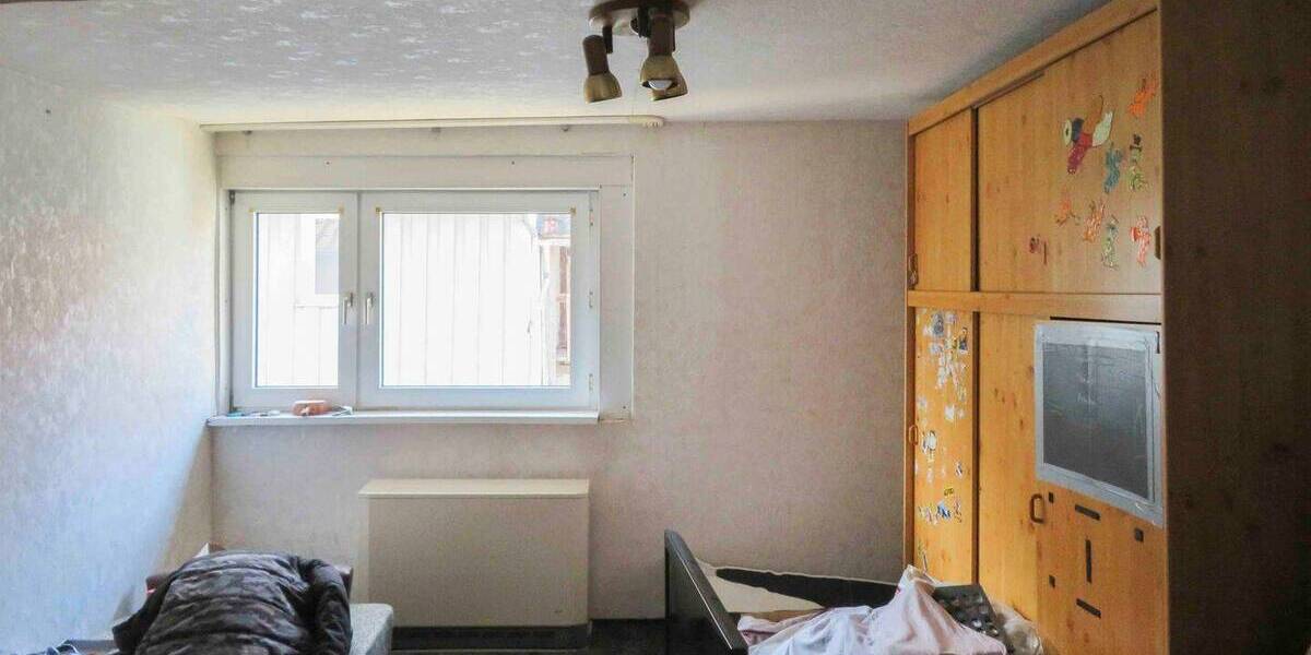 Einfamilienhaus Eppingen Elsenz - 1 Zimmer, 210 m&sup2;, 145.000&euro; | Angebot:25986110