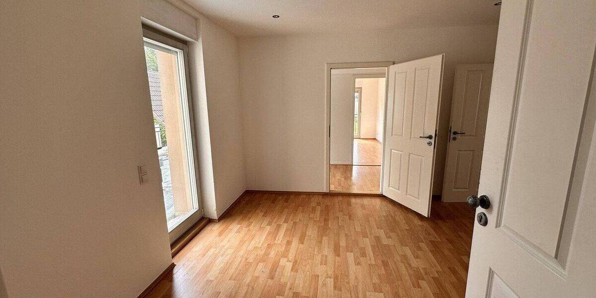 Etagenwohnung Sinsheim-Hilsbach Hilsbach - 3 Zimmer, 79 m&sup2;, 890&euro; | Angebot:26877216