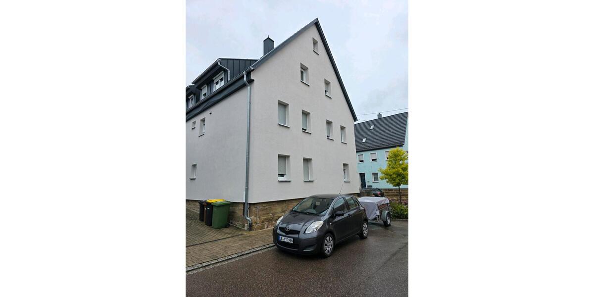 Dachgeschoßwohnung Bönnigheim - 4 Zimmer, 95 m&sup2;, 1.200&euro; | Angebot:26253126