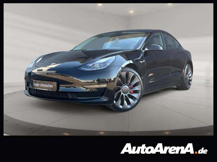 Tesla Model 3 37.967 km 33.889 € Neckarsulm-Obereisesheim 74172