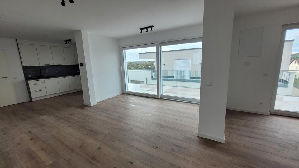 Einfamilienhaus Bad Friedrichshall - 2 Zimmer, 76 m&sup2;, 1.150&euro; | Angebot:27620152